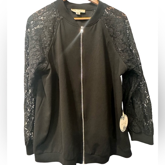 MISIA CURVY LITE WEIGHT JACKET / black / 3XL/ lace sleeves/ zip up. - Picture 1 of 5